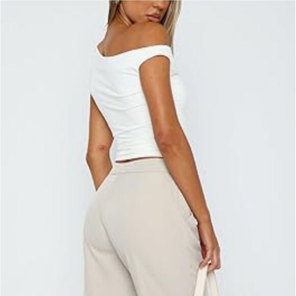 NWT Sleeveless Off Shoulder Mesh Crop Top - Picture 2 of 5